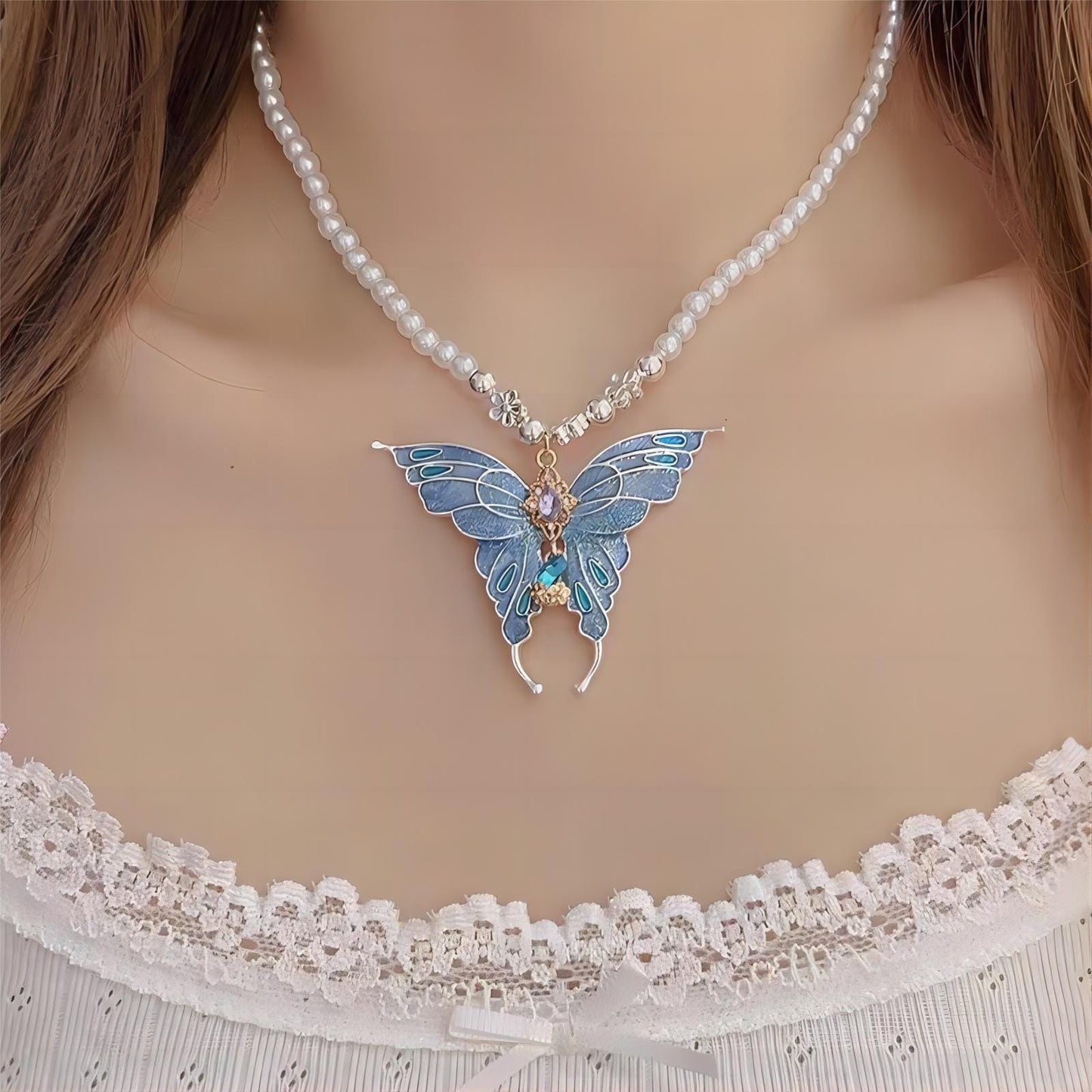 Collier chaîne de perles papillon coloré chic