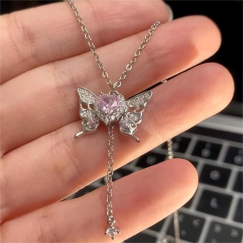 Collier charmant et doux en forme de cœur et de papillon