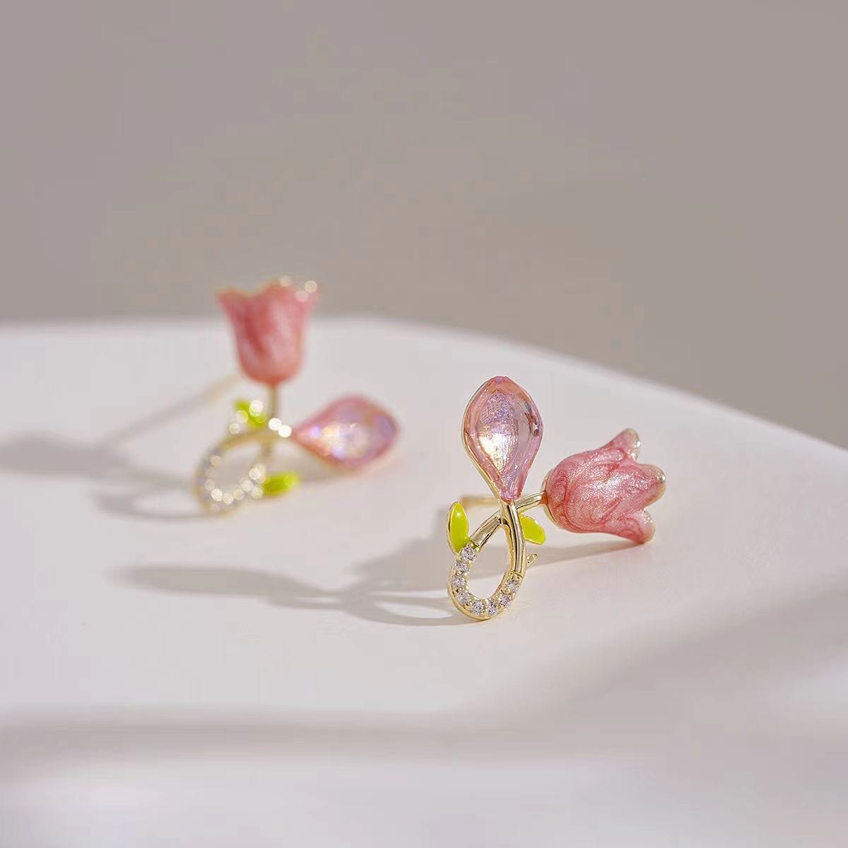 Boucles d'oreilles tulipes roses douces