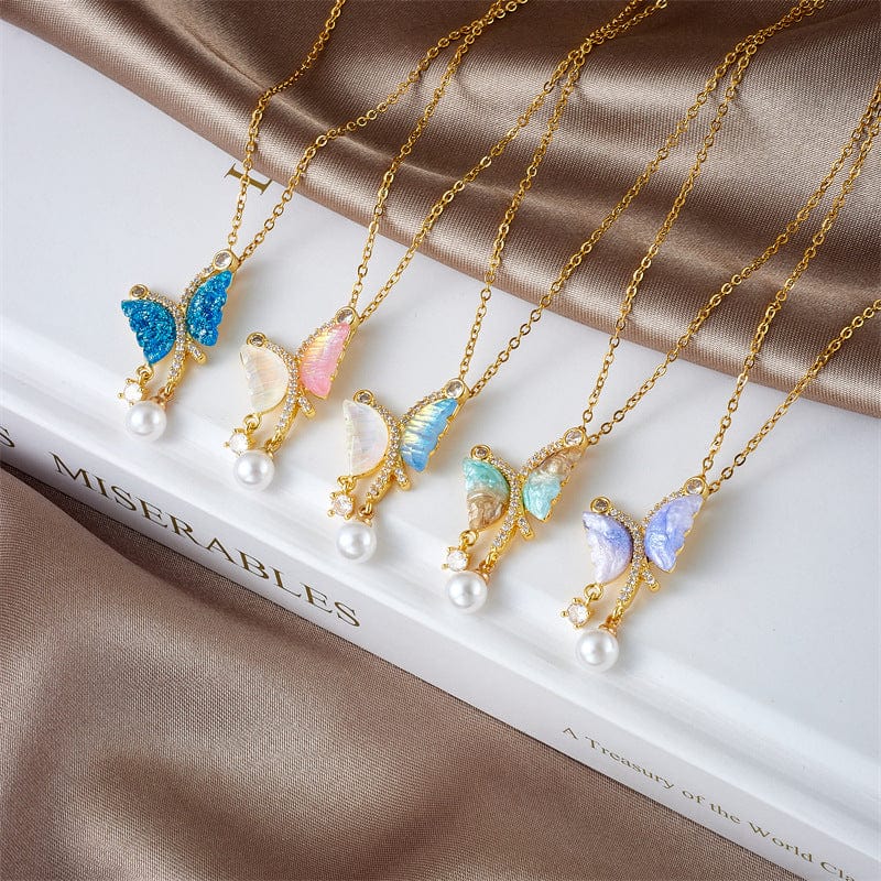 Gradient Butterfly Pearl Necklace
