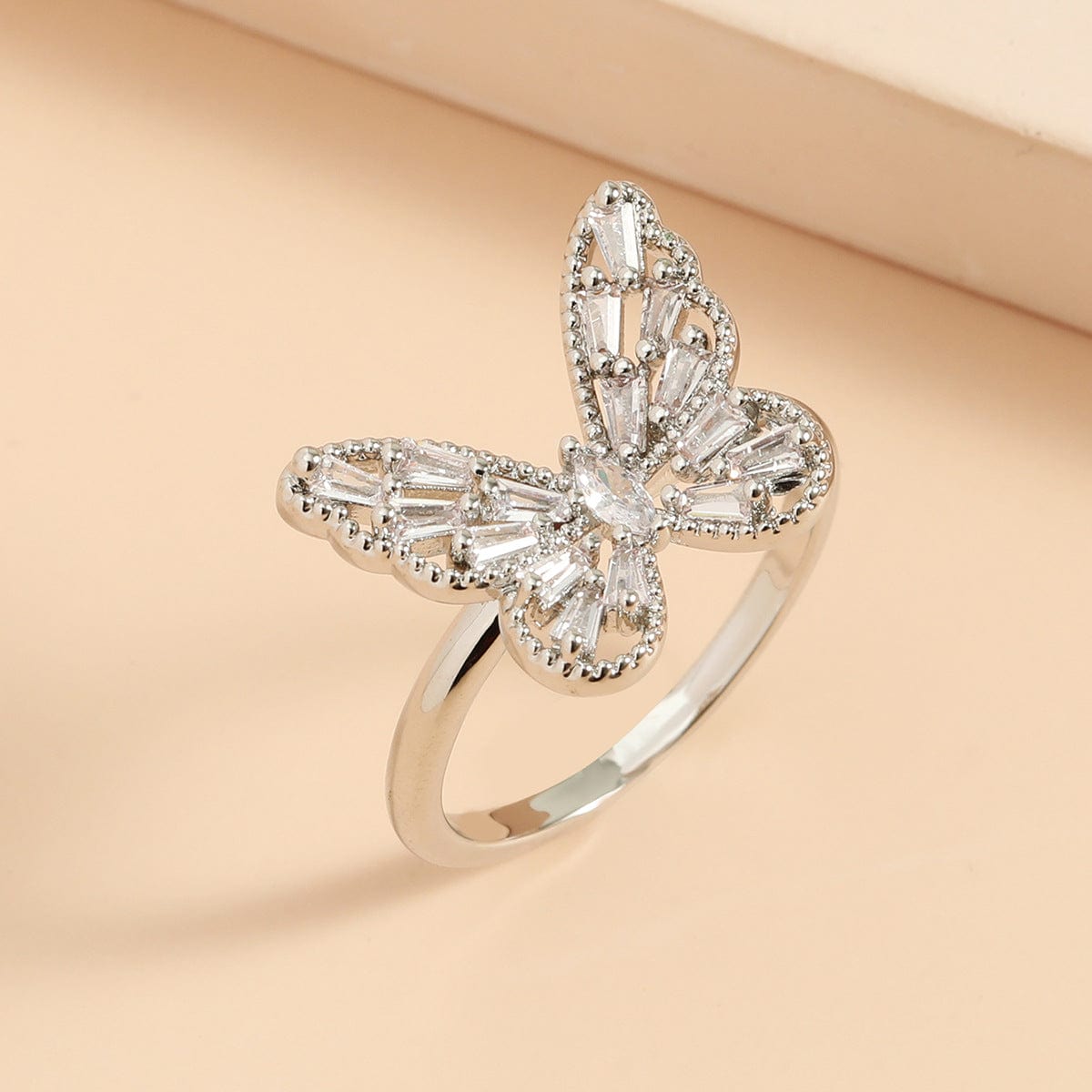 Gorgeous Hollowed-out Butterfly Ring