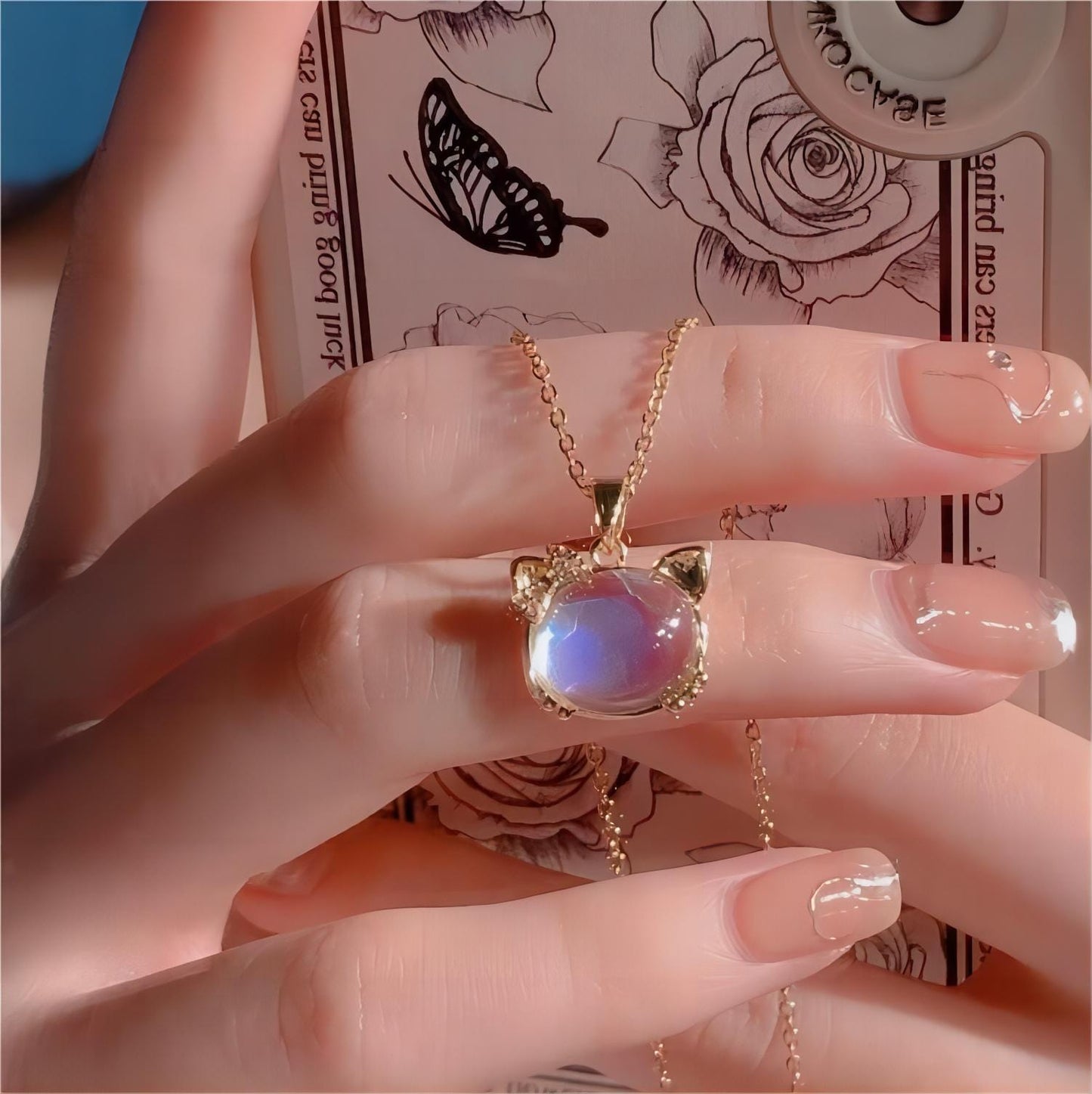 Elegant Labradorite Kitty Pendant Necklace