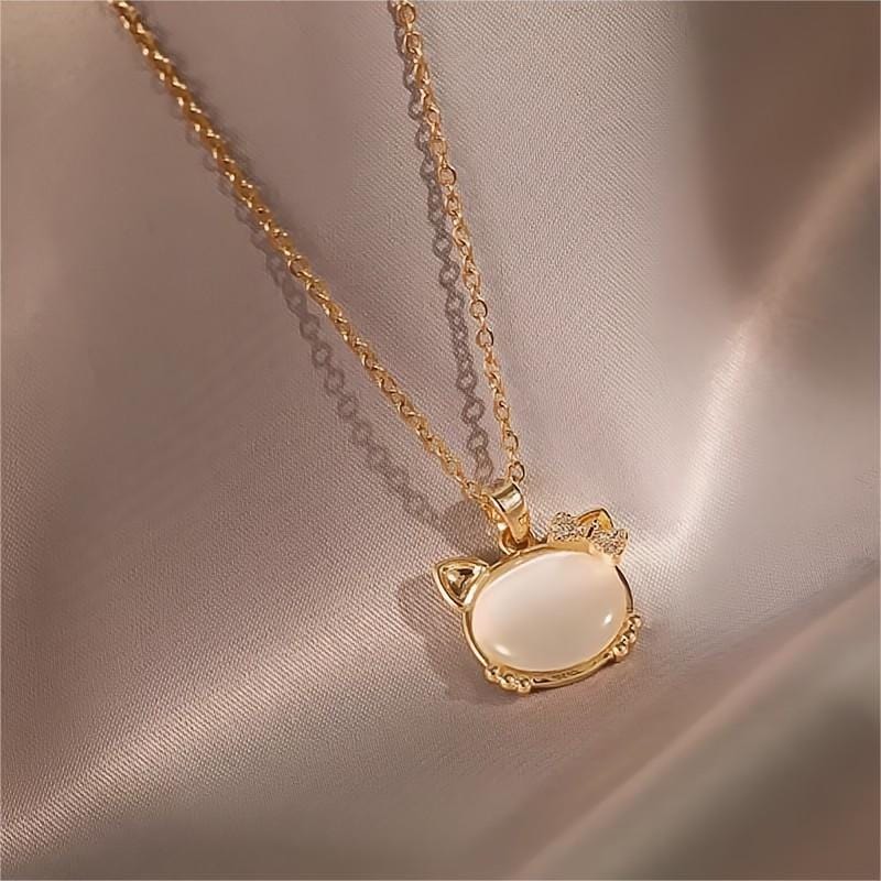Elegant Labradorite Kitty Pendant Necklace