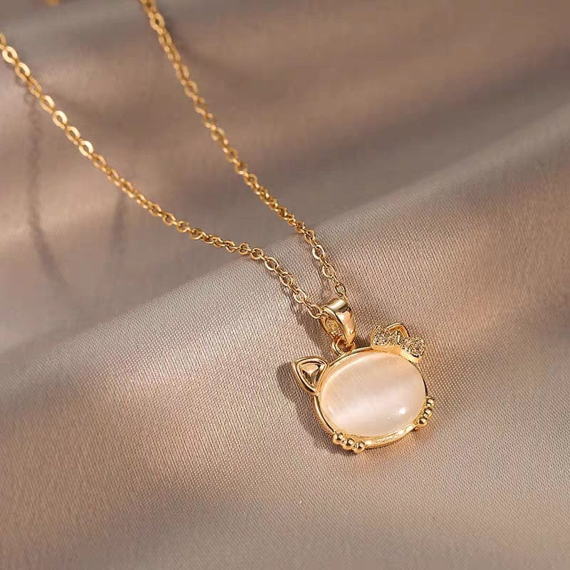 Elegant Labradorite Kitty Pendant Necklace