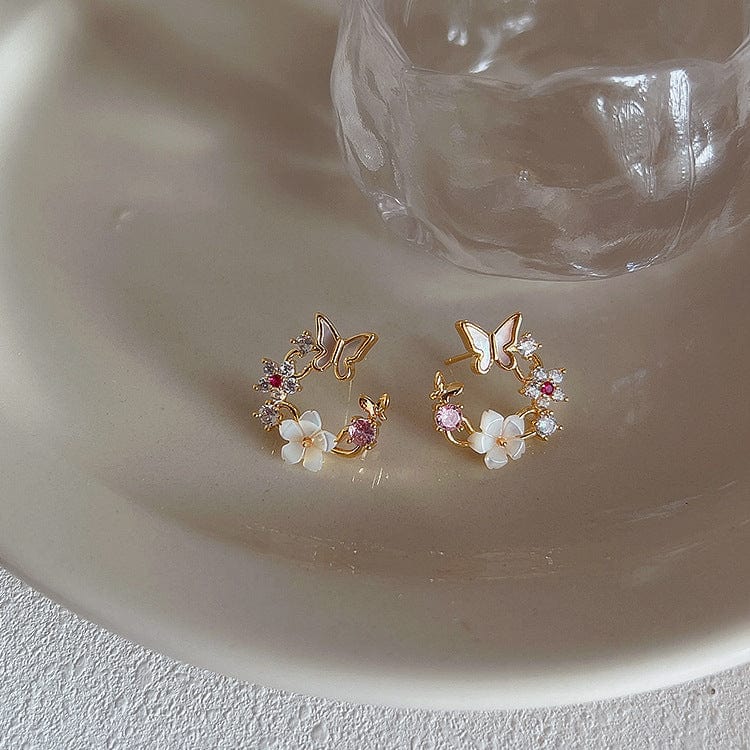 Boucles d'oreilles charmantes en forme de papillon et de coquillage
