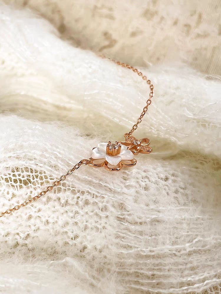 Collier Charmant Duo de Perles et de Fleurs de Cerisier