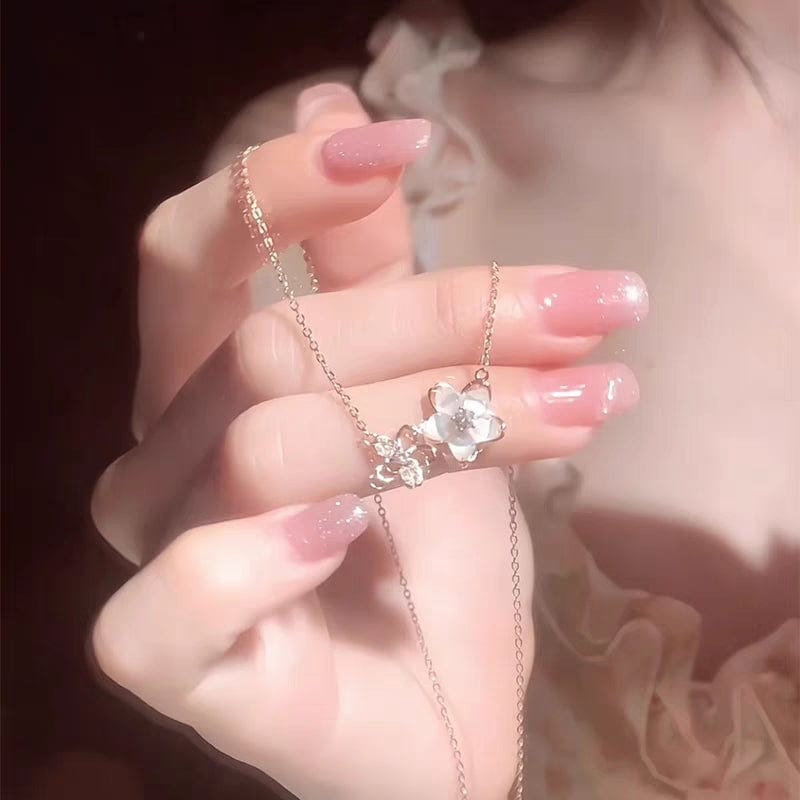 Collier Charmant Duo de Perles et de Fleurs de Cerisier