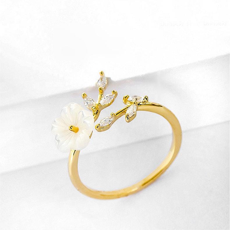 Natural Pearl Shell Flower Ring