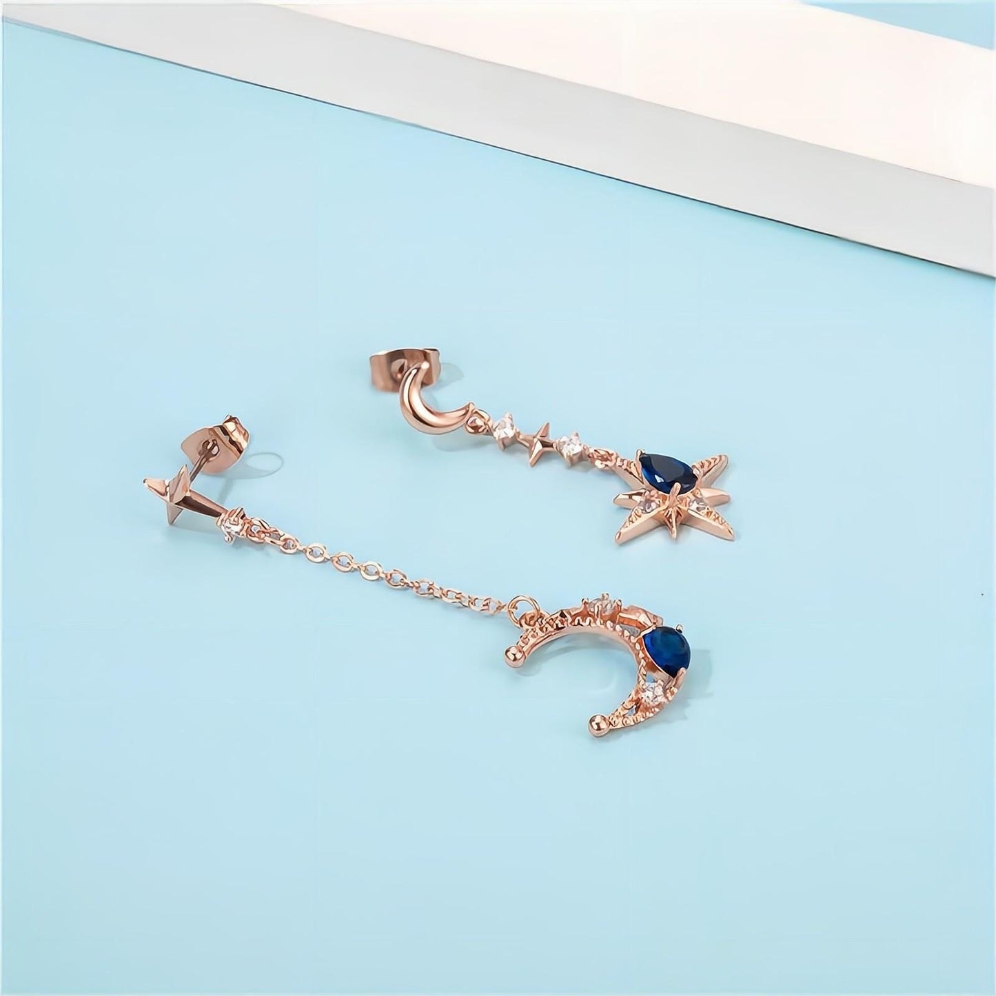 Boucles d'oreilles pendantes en forme d'étoile et de phase de lune en strass