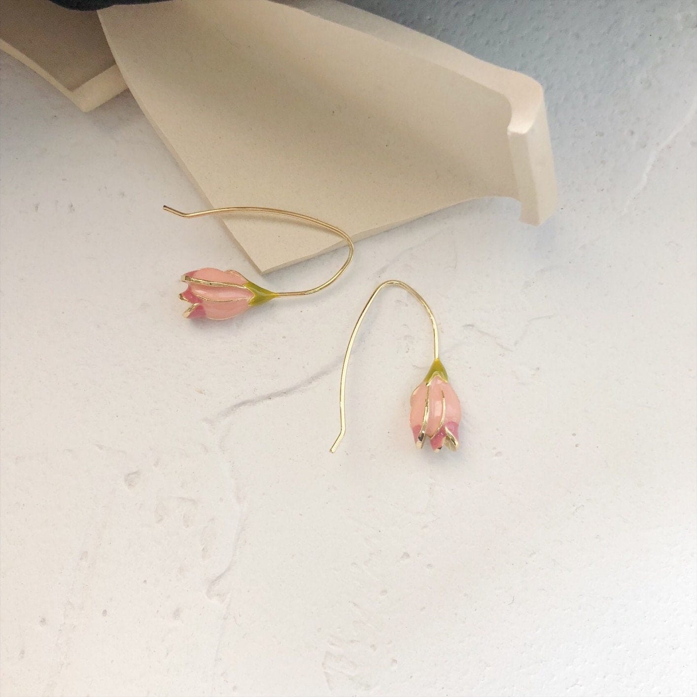 Chic Enamel Pink Tulip Dangle Earrings