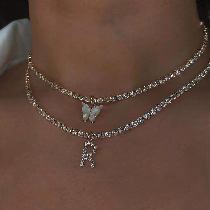 Ensemble de colliers à lettres initiales en forme de papillon et strass superposés