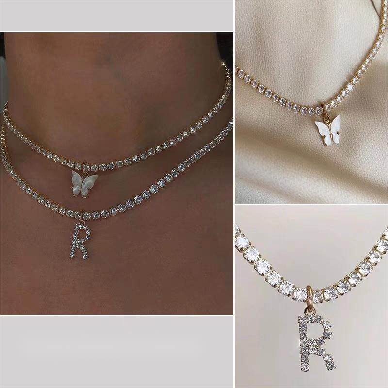 Ensemble de colliers à lettres initiales en forme de papillon et strass superposés