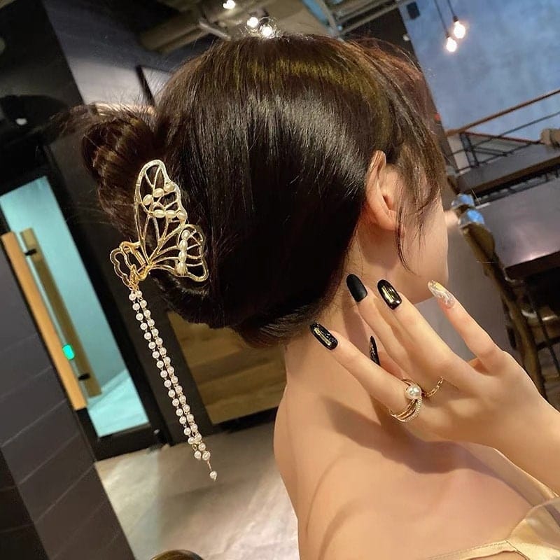 Haarspange mit Perlenkette und Quaste, Schmetterling, Chignon, Krallenclip