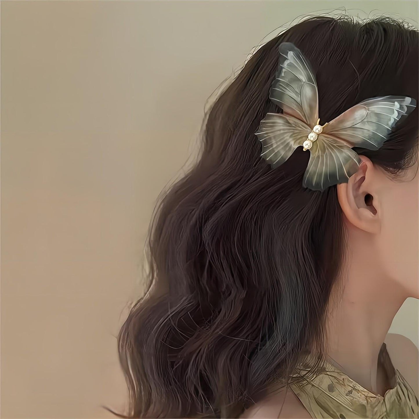 Haarspange mit Schmetterling und Perlenanhänger