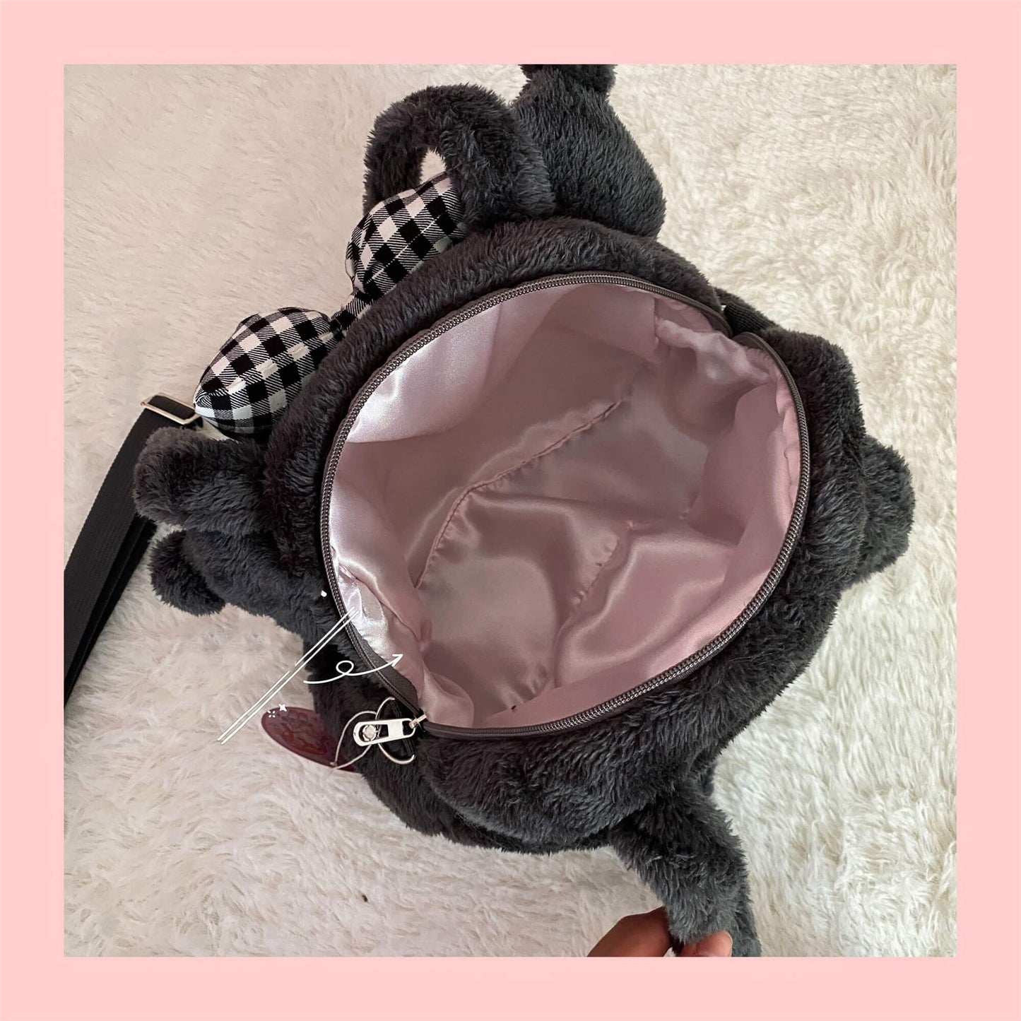 Kuro Fluffy Shoulder Bag