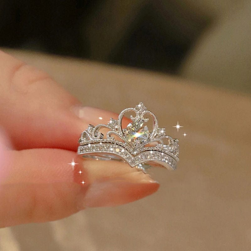 Charmant ensemble de bagues empilables en argent avec couronne