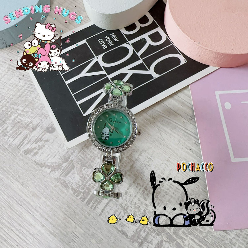 Montre-bracelet à diamants avec trèfle à quatre feuilles de dessin animé KI680