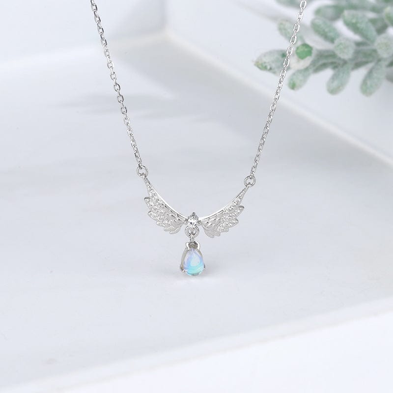 Elegant Crystal Waterdrop Angel Wings Necklace