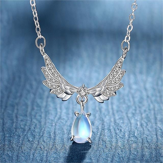 Elegant Crystal Waterdrop Angel Wings Necklace