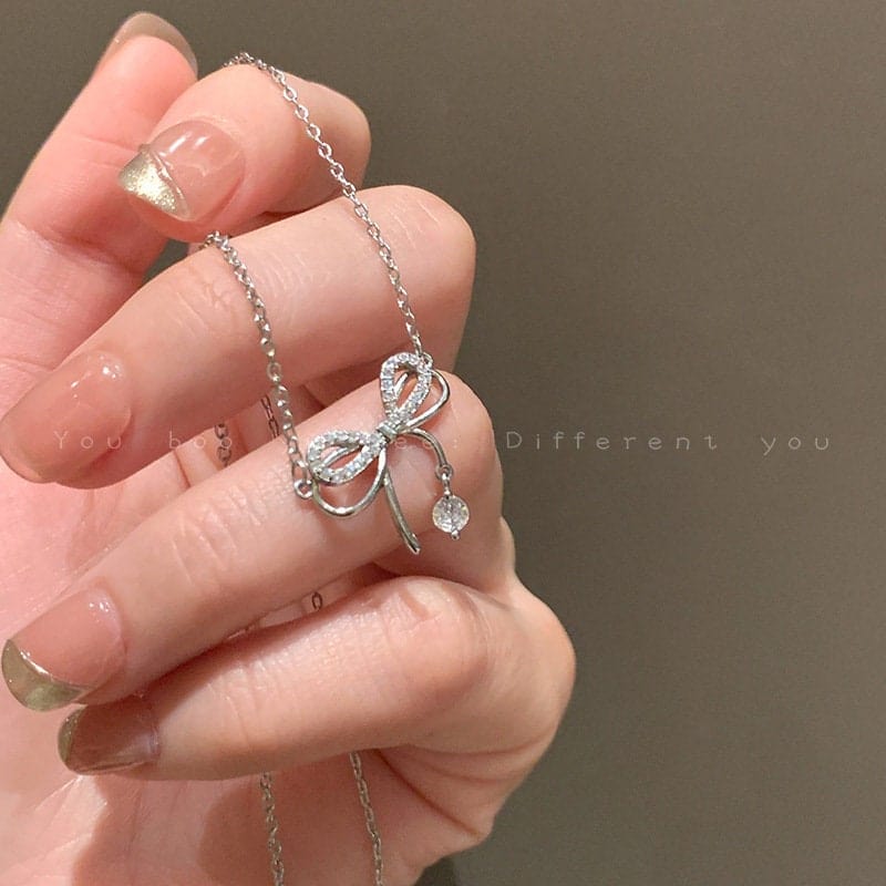 Elegant Kawaii Bowknot Charm Necklace
