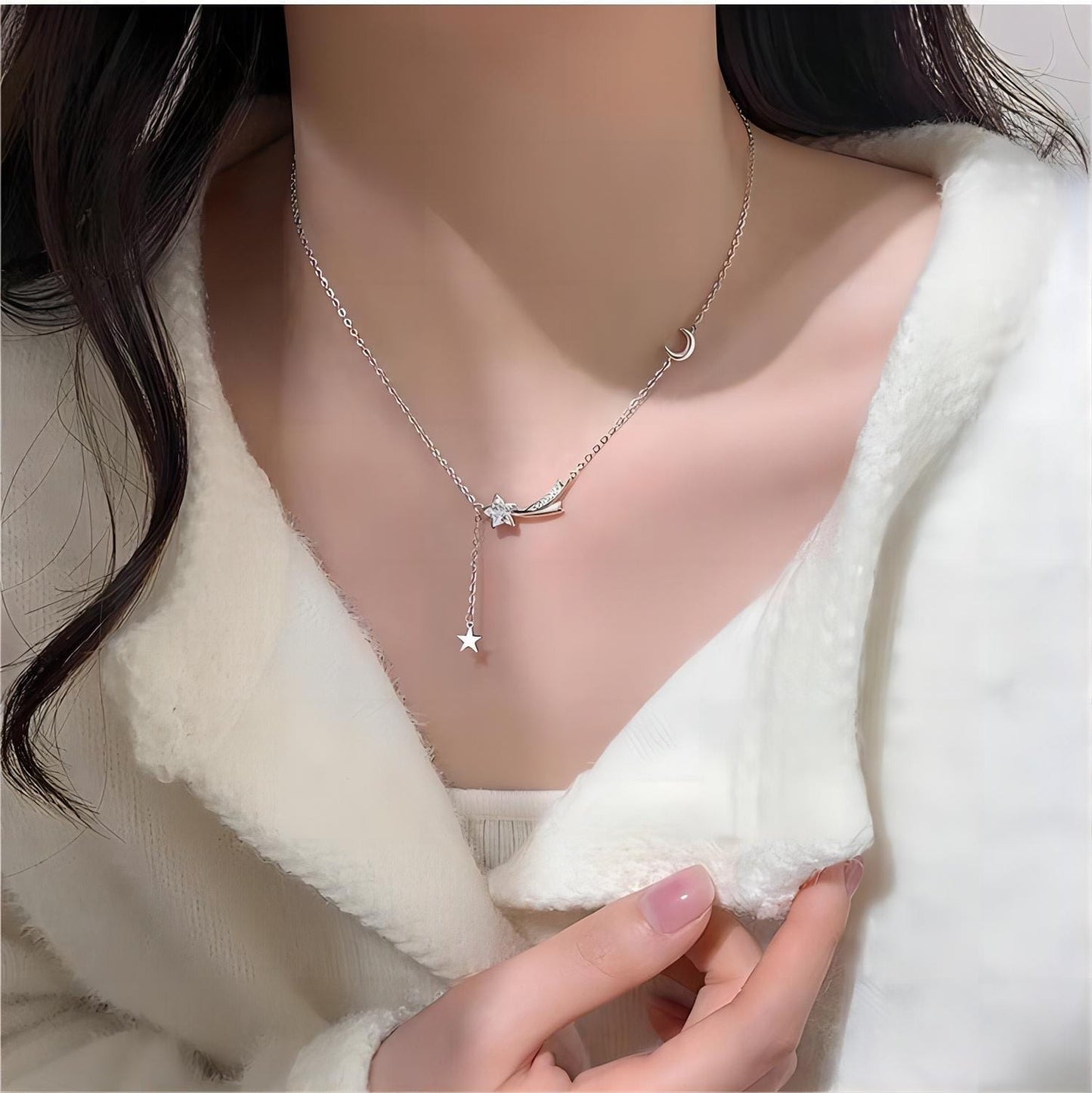 Collier charmant avec phases de lune et étoiles météores