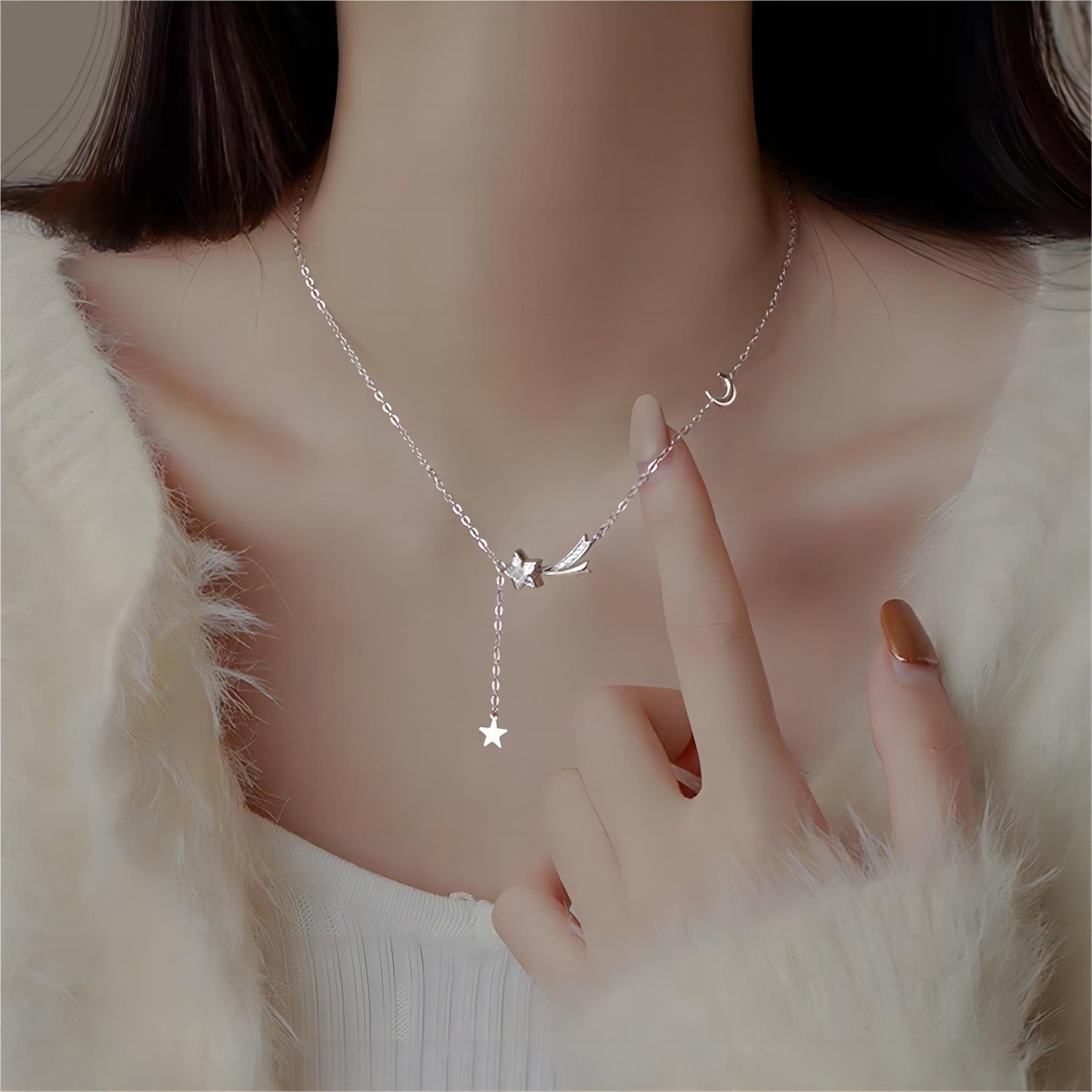 Collier charmant avec phases de lune et étoiles météores