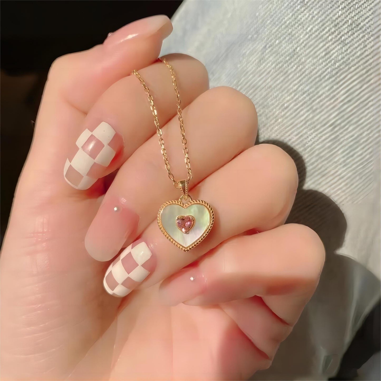 Natural Shell Heart Pendant Necklace