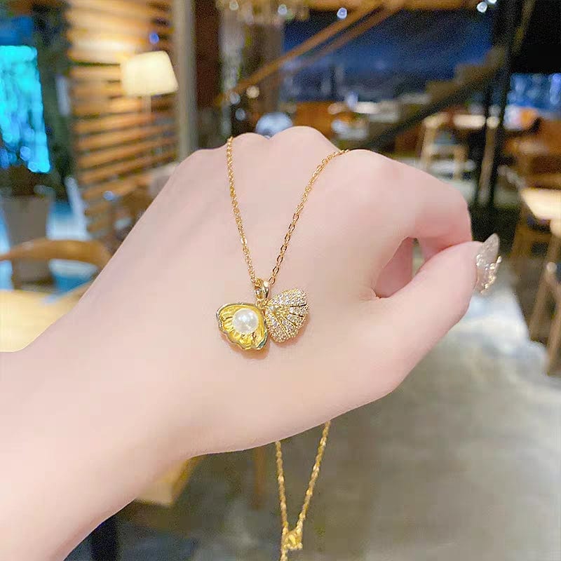 Trendy Pearl Shell Pendant Chain Necklace
