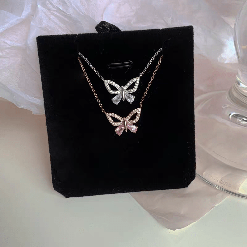 Collier élégant avec nœud papillon en argent