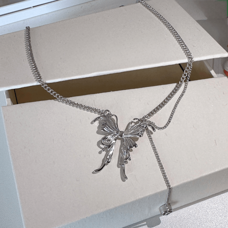 Elegant Butterfly Charm Rhinestone Chain Tassel Necklace