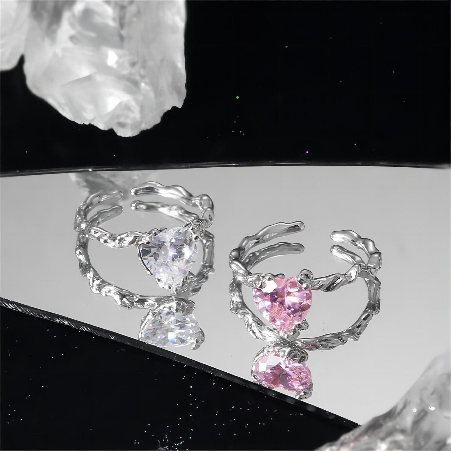 Charmante bague ajustable en forme de cœur en cristal