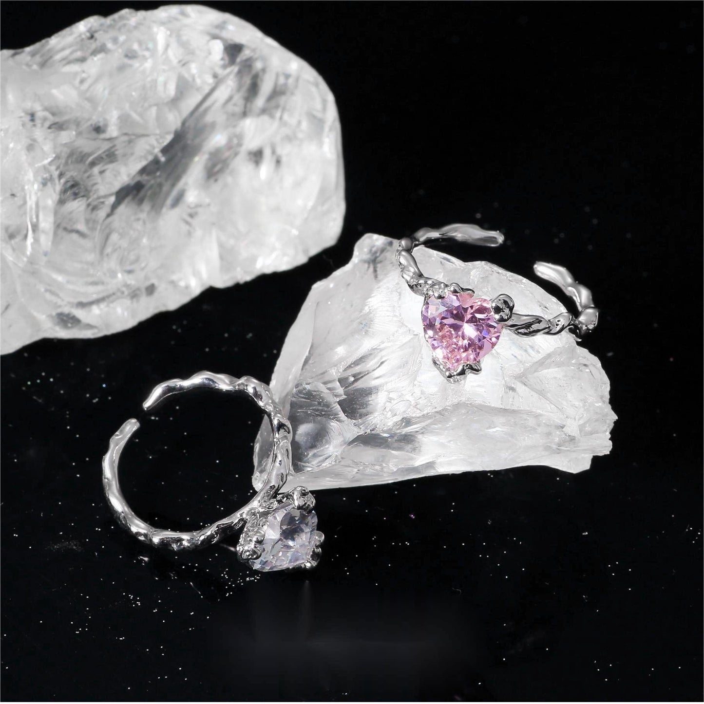 Charmante bague ajustable en forme de cœur en cristal