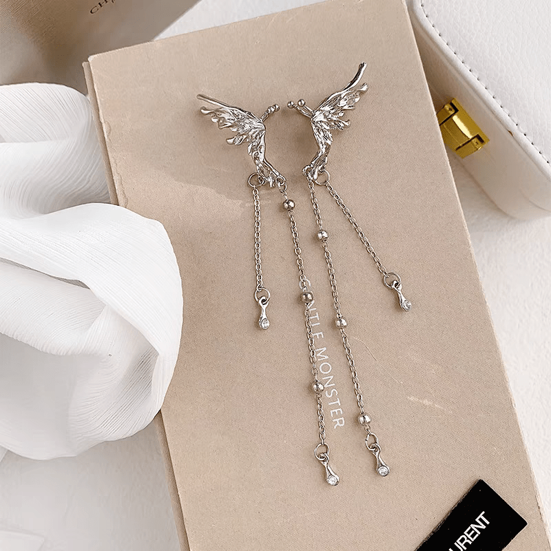 Boucles d'oreilles pendantes élégantes en forme d'ailes d'ange et de papillon