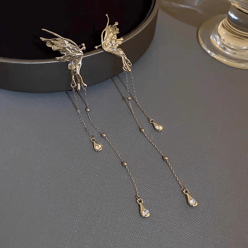 Boucles d'oreilles pendantes élégantes en forme d'ailes d'ange et de papillon