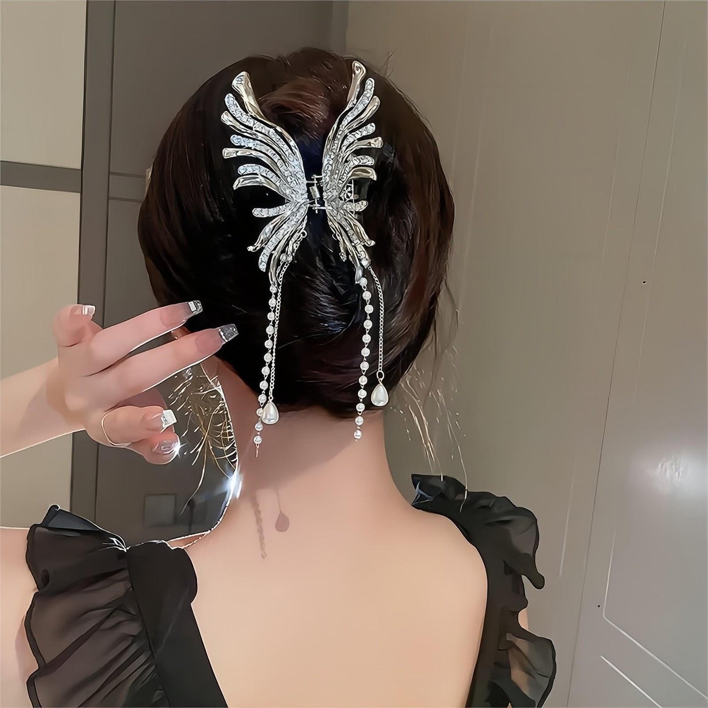Pearl Chain Tassel Butterfly Chignon Claw Clip Hair Clip