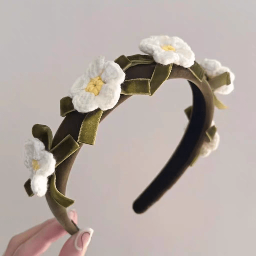 Handgemachtes gehäkeltes Blumenhaarband