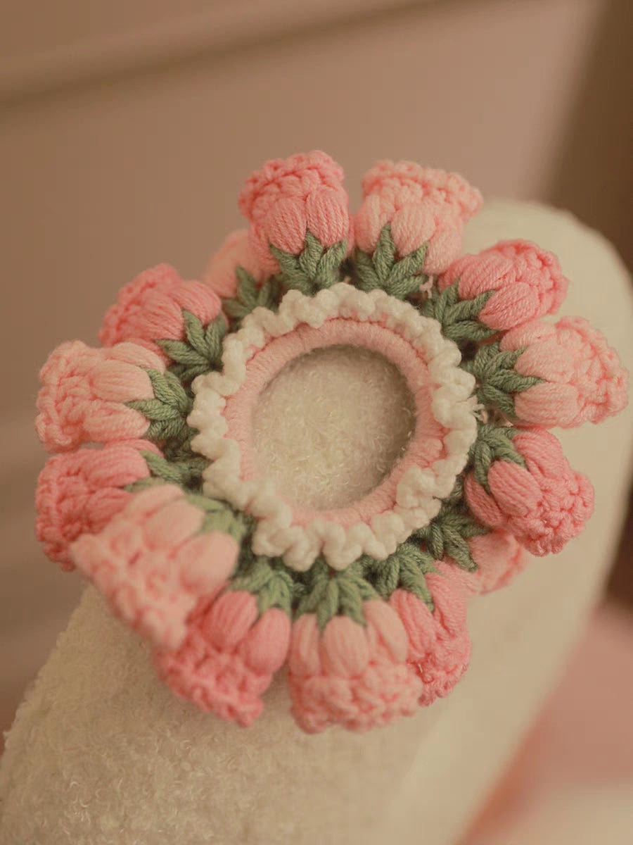 Rosa gehäkeltes Maiglöckchen-Chignon-Haarband