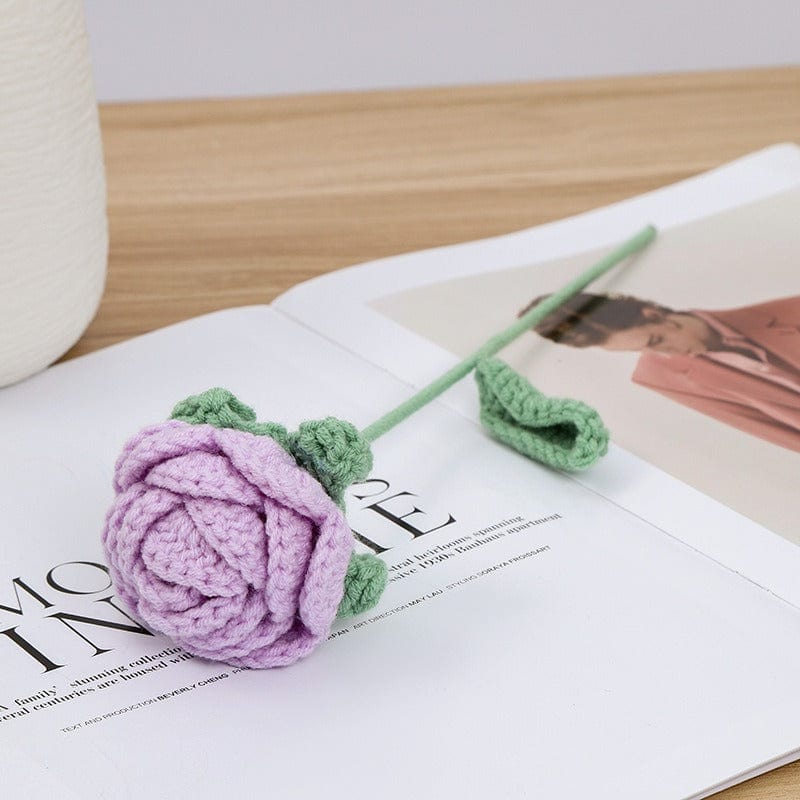 Handgemachte gehäkelte Rosenblüte