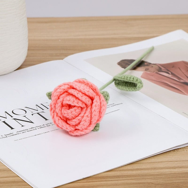 Handgemachte gehäkelte Rosenblüte