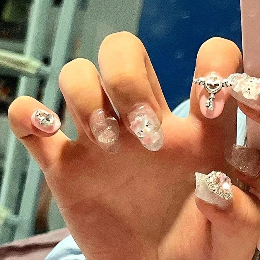 Nails Handmade on Rhinestone 3D Nail Heart False Short Press Kitty