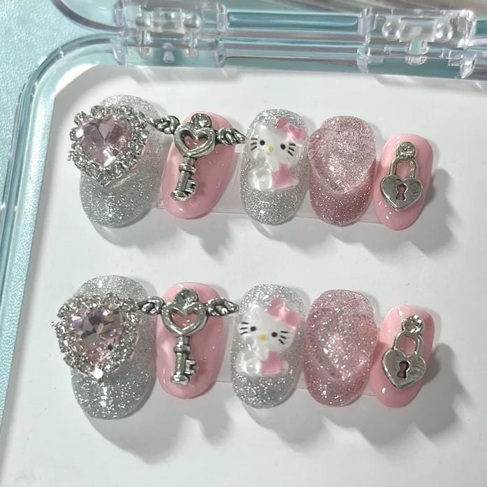 Nails Handmade on Rhinestone 3D Nail Heart False Short Press Kitty