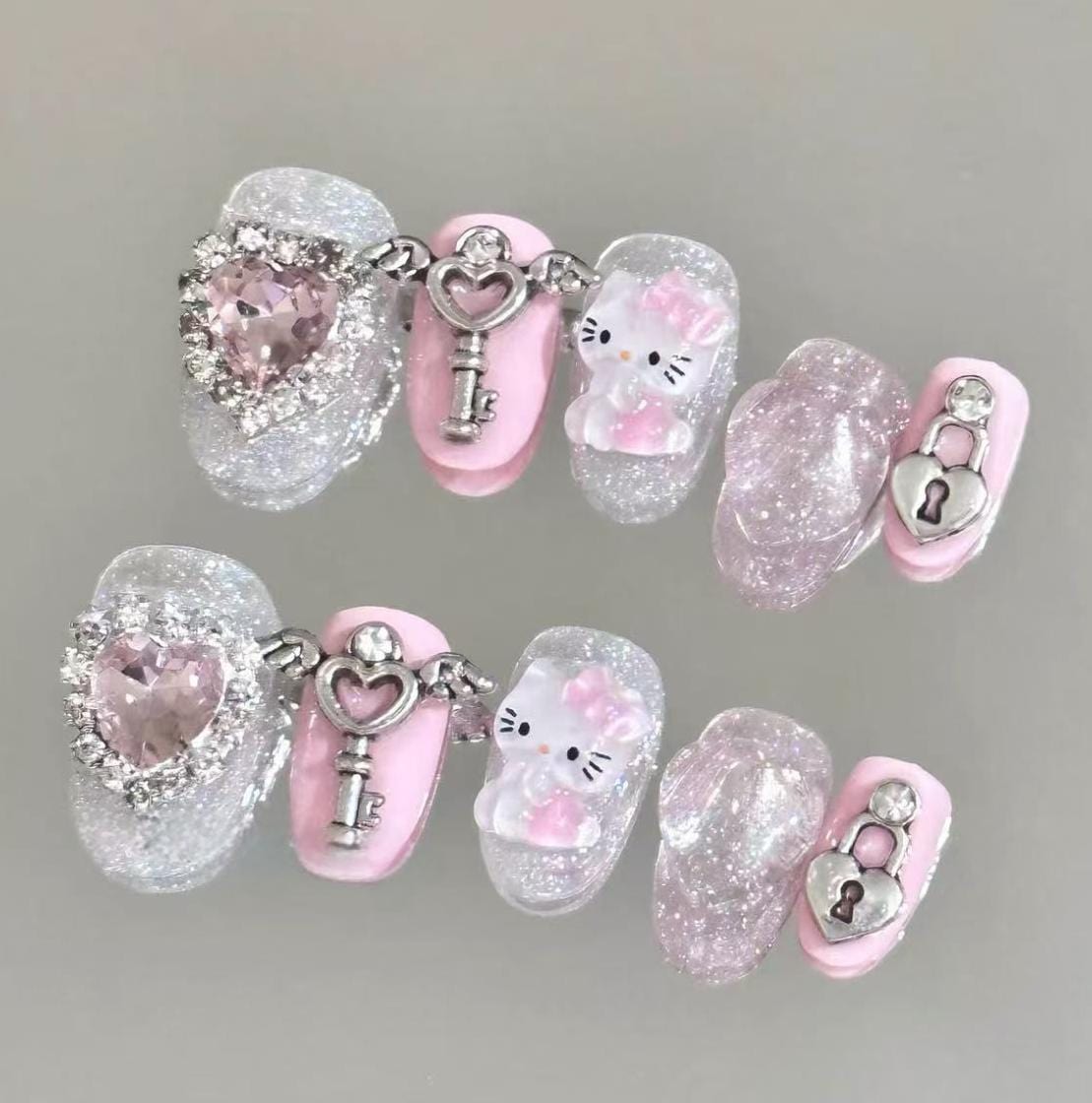Nails Handmade on Rhinestone 3D Nail Heart False Short Press Kitty