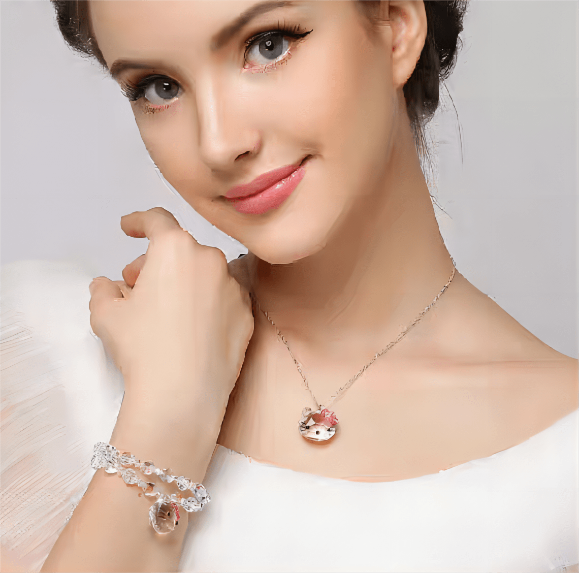 Kawaii Crystal Kitty Necklace