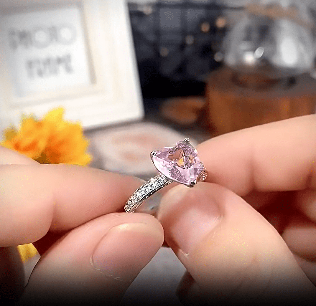Bague coeur en cristal rose
