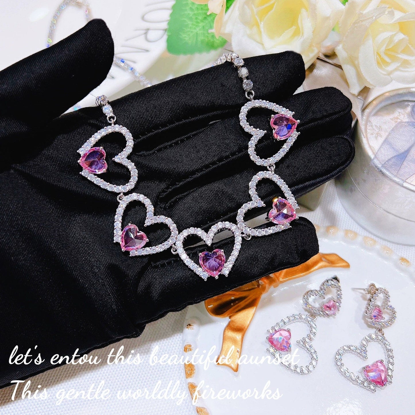 Collier coeur creux en cristal rose