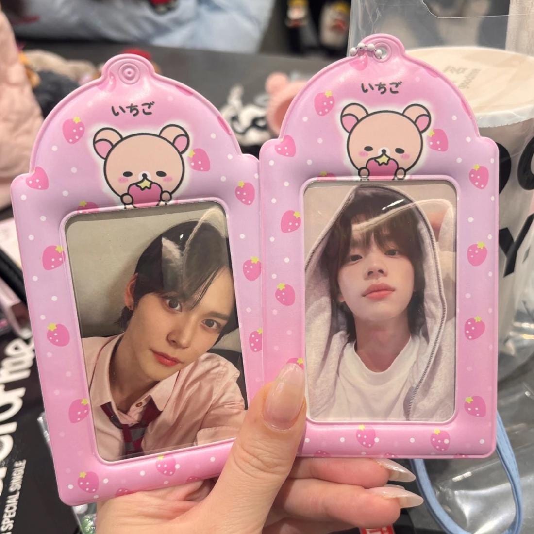 Photocard Kpop Rilak Pink Holder Stawberry Keychain