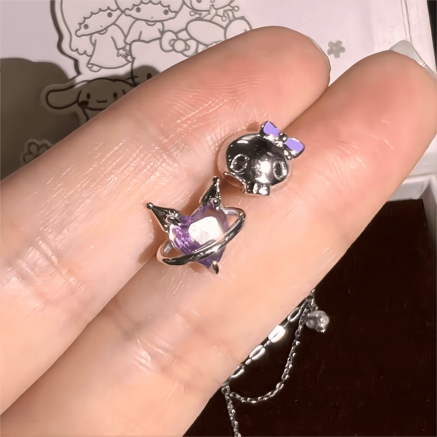 Boucles d'oreilles en émail en forme de cœur de Kuro