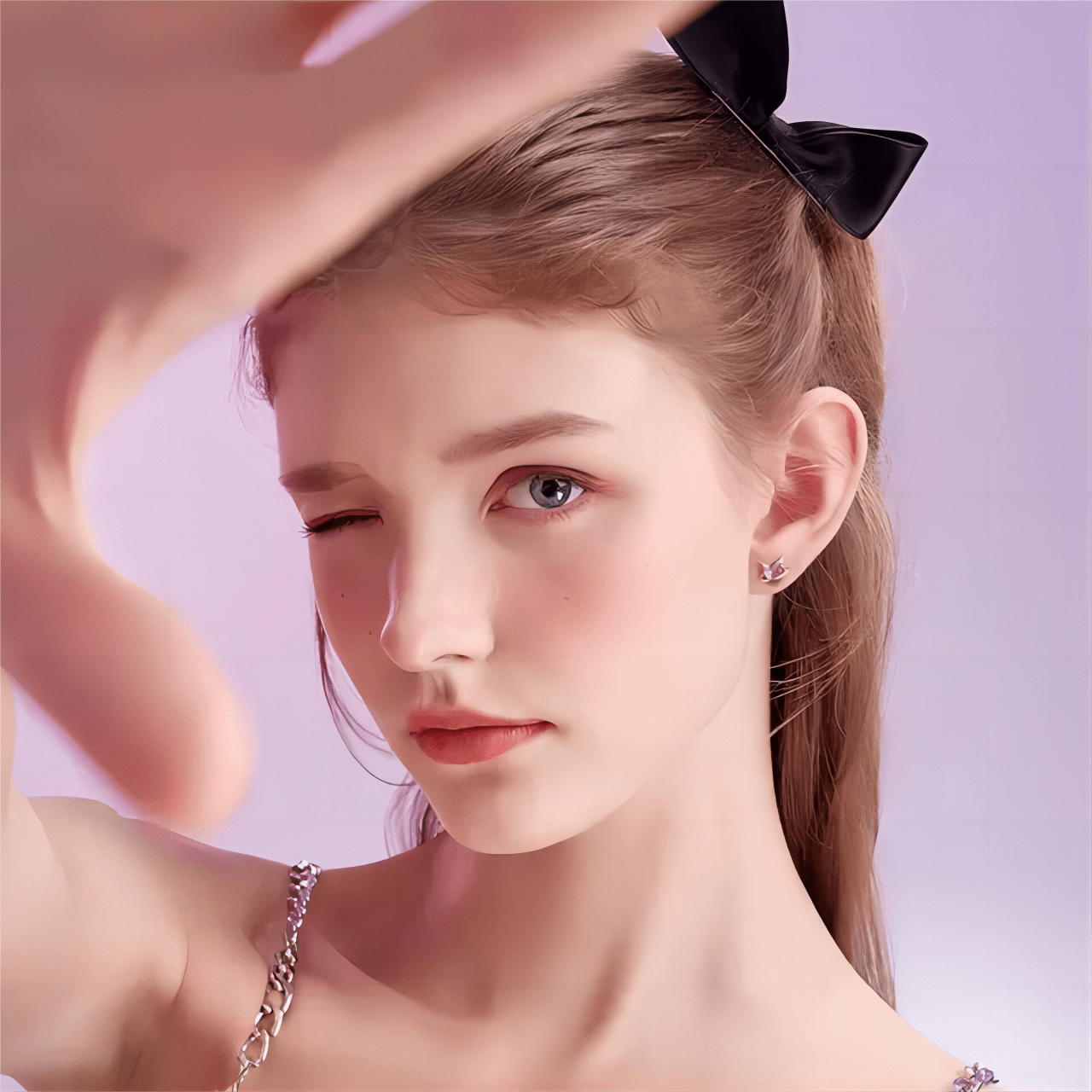 Boucles d'oreilles en émail en forme de cœur de Kuro