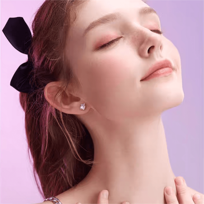 Boucles d'oreilles en émail en forme de cœur de Kuro
