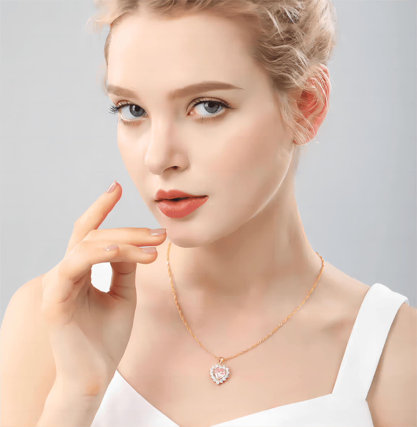 Charmant collier pendentif coeur en cristal
